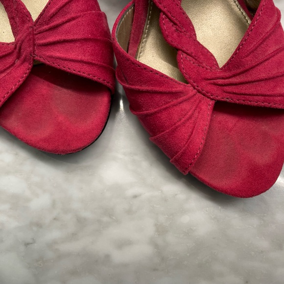 Kelly and Kate sandals - Picture 3 of 6